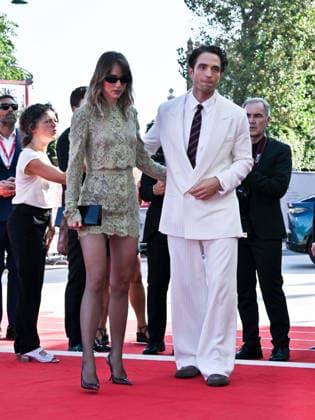 IPA88152261 - Venice, 83rd Venice International Film Festival 2026 - Night 4. Red carpet for the film Primetime. Pictured: Robert Pattinson, Suki Waterhouse  Copyright: xSimonexComix xPoolxPhotoxEventsx08x 88152261