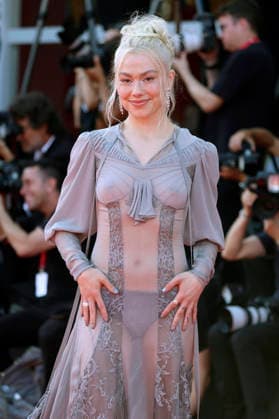 Phoebe Bridgers bei der Premiere des Kinofilms Primetime auf der Biennale di Venezia 2023 83. Internationale Filmfestspiele von Venedig im Palazzo del Cinema. Venedig, 05.09.2026