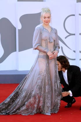 Phoebe Bridgers bei der Premiere des Kinofilms Primetime auf der Biennale di Venezia 2023 83. Internationale Filmfestspiele von Venedig im Palazzo del Cinema. Venedig, 05.09.2026
