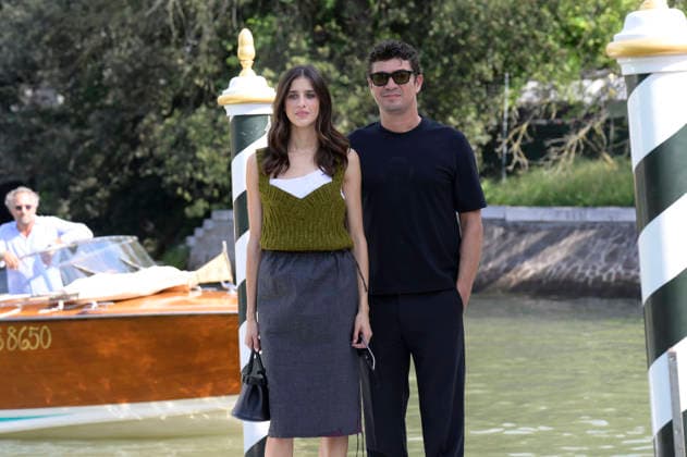 Benedetta Porcaroli und Riccardo Scamarcio bei der Ankunft am Pier des Hotels Excelsior auf der Biennale di Venezia 2026 83. Internationale Filmfestspiele von Venedig. Venedig, 05.09.2026