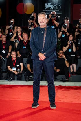 Oasis: Don t Look Back in Anger red carpet during the 83rd Venice International Film Festival in Venice, Italy on 05 September 2026. Steven Knight attends the Oasis: Don t Look Back in Anger red carpet during the 83rd Venice International Film Festival in Venice, Italy on 05 September 2026., Credit:Stefano Costantino TTL Stefano Costantino Avalon Italy, Venice  Copyright: xStefanoxCostantinoxTTLx xStefanoxCostantinox xAvalonx 1131184971