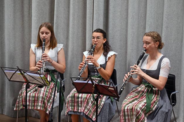 5. Hausmusikroas im Rahmen der Salzkammergut Festwochen Gmunden, mit den Volksmusikgruppen Klangholz und Glanschl Zwüllinge im Haus Salzkammergut in Gmunden, fotografiert am 05.09.26. 2026 - 5. Hausmusikroas im Rahmen der Salzkammergut Festwochen Gmunden mit den Volksmusikgruppem<kakngholz und Glanschl Zwüllinge im HAu Salzkammergut in Gmunden, am 05.09.26