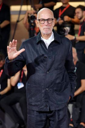 Gabriele Salvatores bei der Premiere des Dokumentarfilms Oasis: Don t Look Back in Anger auf der Biennale di Venezia 2023 83. Internationale Filmfestspiele von Venedig im Palazzo del Cinema. Venedig, 05.09.2026