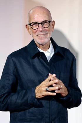 Gabriele Salvatores bei der Premiere des Dokumentarfilms Oasis: Don t Look Back in Anger auf der Biennale di Venezia 2023 83. Internationale Filmfestspiele von Venedig im Palazzo del Cinema. Venedig, 05.09.2026