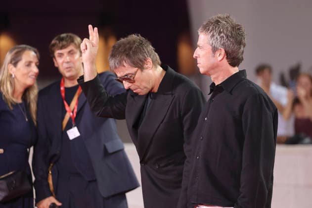Noel Gallagher und Liam Gallagher bei der Premiere des Dokumentarfilms Oasis: Don t Look Back in Anger auf der Biennale di Venezia 2023 83. Internationale Filmfestspiele von Venedig im Palazzo del Cinema. Venedig, 05.09.2026