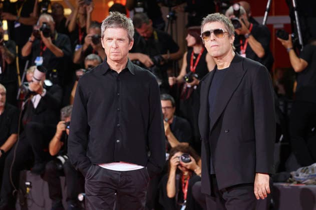 Noel Gallagher und Liam Gallagher bei der Premiere des Dokumentarfilms Oasis: Don t Look Back in Anger auf der Biennale di Venezia 2023 83. Internationale Filmfestspiele von Venedig im Palazzo del Cinema. Venedig, 05.09.2026