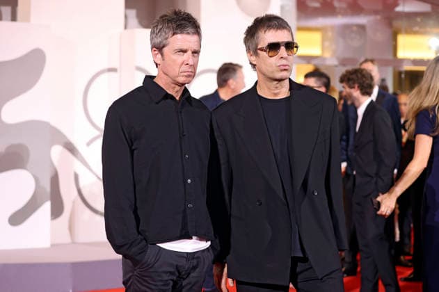 Noel Gallagher und Liam Gallagher bei der Premiere des Dokumentarfilms Oasis: Don t Look Back in Anger auf der Biennale di Venezia 2023 83. Internationale Filmfestspiele von Venedig im Palazzo del Cinema. Venedig, 05.09.2026