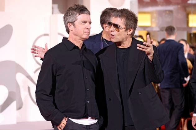 Noel Gallagher und Liam Gallagher bei der Premiere des Dokumentarfilms Oasis: Don t Look Back in Anger auf der Biennale di Venezia 2023 83. Internationale Filmfestspiele von Venedig im Palazzo del Cinema. Venedig, 05.09.2026