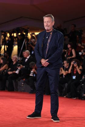 Oasis, Don t Look Back in Anger Screening - The 83rd Venice International Film Festival Steven Knight attends the Oasis: Don t Look Back in Anger Screening during the 83rd Venice International Film Festival at Sala Grande on September 05, 2026 in Venice, Italy.  Copyright: xKazukoxWakayamax