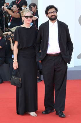 Ajon Singh mit Begleitung bei der Premiere des Kinofilms Primetime auf der Biennale di Venezia 2023 83. Internationale Filmfestspiele von Venedig im Palazzo del Cinema. Venedig, 05.09.2026