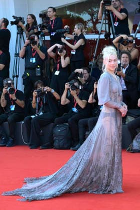 Phoebe Bridgers bei der Premiere des Kinofilms Primetime auf der Biennale di Venezia 2023 83. Internationale Filmfestspiele von Venedig im Palazzo del Cinema. Venedig, 05.09.2026