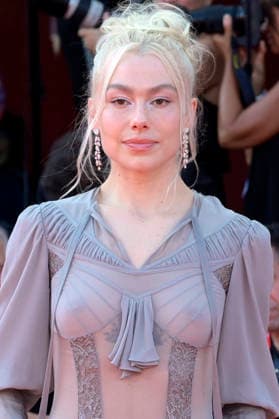 Phoebe Bridgers bei der Premiere des Kinofilms Primetime auf der Biennale di Venezia 2023 83. Internationale Filmfestspiele von Venedig im Palazzo del Cinema. Venedig, 05.09.2026