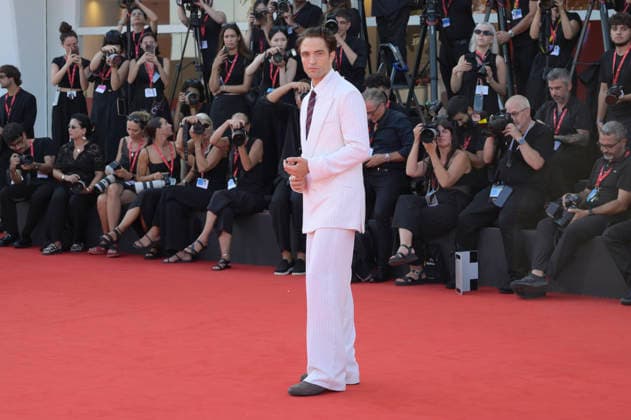 Robert Pattinson bei der Premiere des Kinofilms Primetime auf der Biennale di Venezia 2023 83. Internationale Filmfestspiele von Venedig im Palazzo del Cinema. Venedig, 05.09.2026