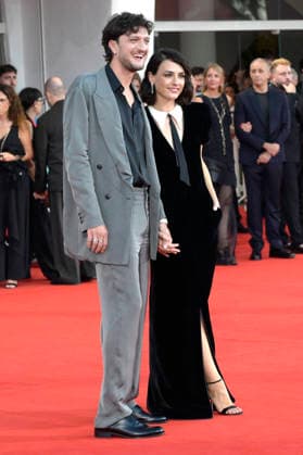 Andrea Lattanzi und Romana Maggiora Vergano bei der Premiere des Kinofilms SuccederÃ questa notte auf der Biennale di Venezia 2023 83. Internationale Filmfestspiele von Venedig im Palazzo del Cinema. Venedig, 05.09.2026