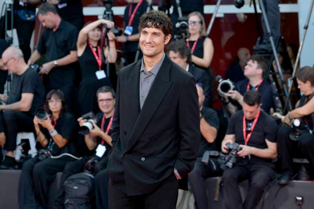 Louis Garrel bei der Premiere des Kinofilms SuccederÃ questa notte auf der Biennale di Venezia 2023 83. Internationale Filmfestspiele von Venedig im Palazzo del Cinema. Venedig, 05.09.2026