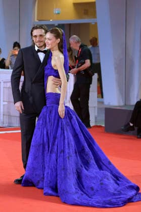 Brooklyn Beckham mit Ehefrau Nicola Peltz bei der Premiere des Kinofilms SuccederÃ questa notte auf der Biennale di Venezia 2023 83. Internationale Filmfestspiele von Venedig im Palazzo del Cinema. Venedig, 05.09.2026