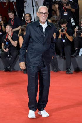 Gabriele Salvatores bei der Premiere des Dokumentarfilms Oasis: Don t Look Back in Anger auf der Biennale di Venezia 2023 83. Internationale Filmfestspiele von Venedig im Palazzo del Cinema. Venedig, 05.09.2026