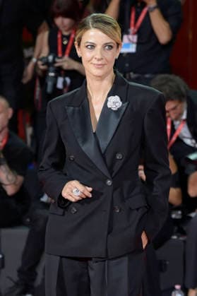 Barbara Ronchi bei der Premiere des Dokumentarfilms Oasis: Don t Look Back in Anger auf der Biennale di Venezia 2023 83. Internationale Filmfestspiele von Venedig im Palazzo del Cinema. Venedig, 05.09.2026