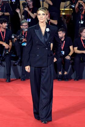 Barbara Ronchi bei der Premiere des Dokumentarfilms Oasis: Don t Look Back in Anger auf der Biennale di Venezia 2023 83. Internationale Filmfestspiele von Venedig im Palazzo del Cinema. Venedig, 05.09.2026