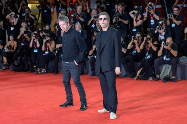 Noel Gallagher und Liam Gallagher bei der Premiere des Dokumentarfilms Oasis: Don t Look Back in Anger auf der Biennale di Venezia 2023 83. Internationale Filmfestspiele von Venedig im Palazzo del Cinema. Venedig, 05.09.2026