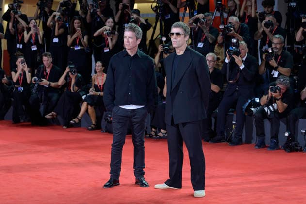Noel Gallagher und Liam Gallagher bei der Premiere des Dokumentarfilms Oasis: Don t Look Back in Anger auf der Biennale di Venezia 2023 83. Internationale Filmfestspiele von Venedig im Palazzo del Cinema. Venedig, 05.09.2026