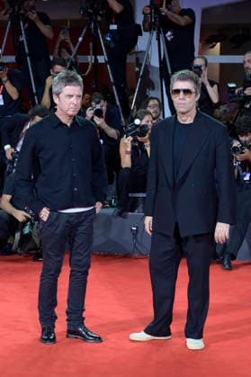 Noel Gallagher und Liam Gallagher bei der Premiere des Dokumentarfilms Oasis: Don t Look Back in Anger auf der Biennale di Venezia 2023 83. Internationale Filmfestspiele von Venedig im Palazzo del Cinema. Venedig, 05.09.2026
