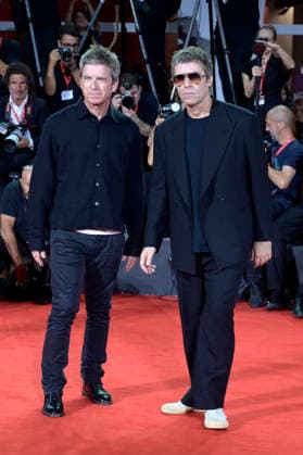 Noel Gallagher und Liam Gallagher bei der Premiere des Dokumentarfilms Oasis: Don t Look Back in Anger auf der Biennale di Venezia 2023 83. Internationale Filmfestspiele von Venedig im Palazzo del Cinema. Venedig, 05.09.2026