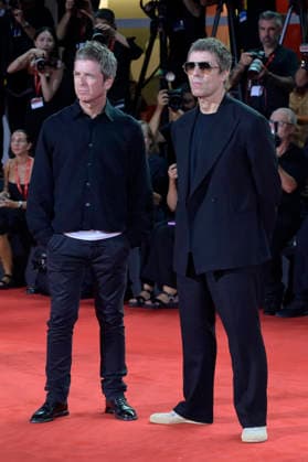 Noel Gallagher und Liam Gallagher bei der Premiere des Dokumentarfilms Oasis: Don t Look Back in Anger auf der Biennale di Venezia 2023 83. Internationale Filmfestspiele von Venedig im Palazzo del Cinema. Venedig, 05.09.2026