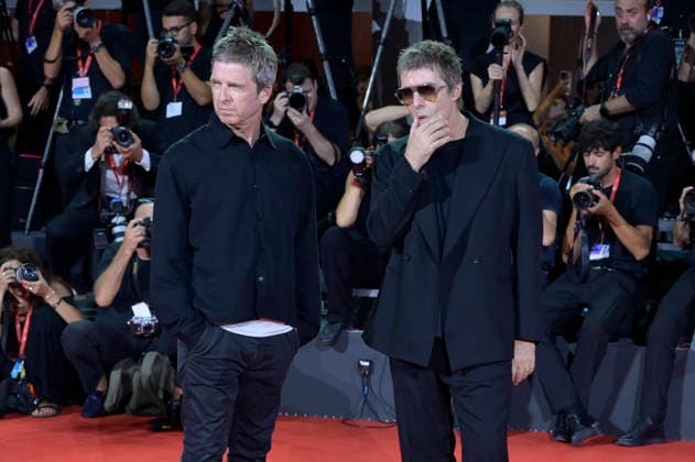 Noel Gallagher und Liam Gallagher bei der Premiere des Dokumentarfilms Oasis: Don t Look Back in Anger auf der Biennale di Venezia 2023 83. Internationale Filmfestspiele von Venedig im Palazzo del Cinema. Venedig, 05.09.2026