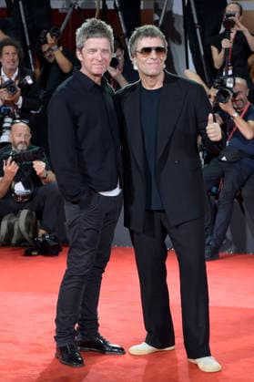 Noel Gallagher und Liam Gallagher bei der Premiere des Dokumentarfilms Oasis: Don t Look Back in Anger auf der Biennale di Venezia 2023 83. Internationale Filmfestspiele von Venedig im Palazzo del Cinema. Venedig, 05.09.2026