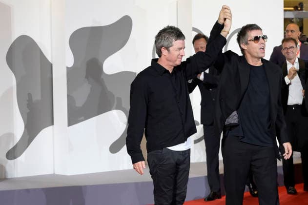 Noel Gallagher und Liam Gallagher bei der Premiere des Dokumentarfilms Oasis: Don t Look Back in Anger auf der Biennale di Venezia 2023 83. Internationale Filmfestspiele von Venedig im Palazzo del Cinema. Venedig, 05.09.2026