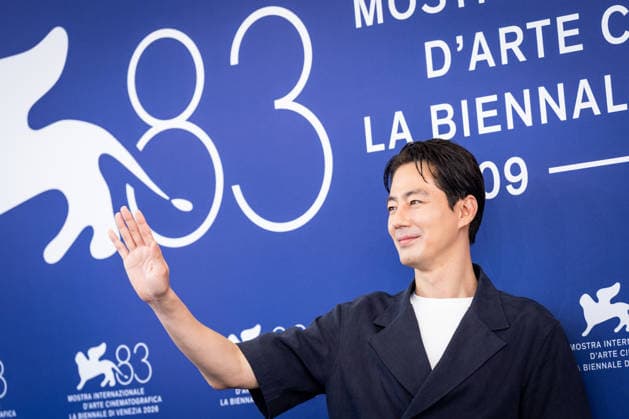 Ga-neung-han Sa-rang (Possible Love) photocall during the 83rd Venice International Film Festival in Venice, Italy on 06 September 2026. Jo In-sung attends the Ga-neung-han Sa-rang (Possible Love) photocall during the 83rd Venice International Film Festival in Venice, Italy on 06 September 2026., Credit:Stefano Costantino TTL Stefano Costantino Avalon Italy, Venice  Copyright: xStefanoxCostantinoxTTLx xStefanoxCostantinox xAvalonx 1131395995