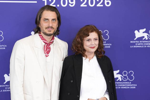 Foto IPP Daniele Cifala’ Venezia 05 09 2026 The Echo Chamber Photocall - The 83rd Venice International Film Festival nella foto : Luca Marinelli and Susan Sarandon Italy Photo Press - World Copyright The Echo Chamber Photocall - T
