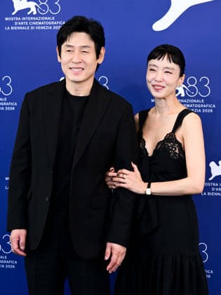 IPA88195766 - Venice, 83rd Venice International Film Festival 2026 Day 5 Photocall for the film Ga-neung-han Sa-rang (Possible Love). Pictured: Seol Kyeong-gu, Jeon Do-yeon  Copyright: xAlbertoxTerenghix xPoolxPhotoxEventsx08x 88195766