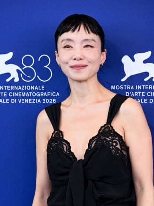 IPA88195702 - Venice, 83rd Venice International Film Festival 2026 - Day 5 - Photocall for the film Ga-neung-han Sa-rang (Possible Love) . Pictured: Jeon Do-yeon  Copyright: xAlbertoxTerenghix xPoolxPhotoxEventsx08x 88195702