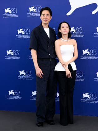 IPA88195795 - Venice, 83rd Venice International Film Festival 2026 - Day 5 - Photocall for the film Ga-neung-han Sa-rang (Possible Love) . Pictured: Jo In-sung, Cho Yeo-jeong  Copyright: xAlbertoxTerenghix xPoolxPhotoxEventsx08x 88195795