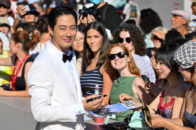 September 6, 2026, Venice, ITALY: South Korean actor Zo In-sung arrives for the premiere of ™Ga-neung-han sa-rang (Possible Love) at the 83rd annual Venice International Film Festival, in Venice, Italy, 06 September 2026. The movie is presented in official competition Venezia83 at the festival running from 02 to 12 September 2026. ANSA ETTORE FERRARI. Venice ITALY  - ZUMAa110 20260906_zaf_a110_087 Copyright: xEttorexFerrarix