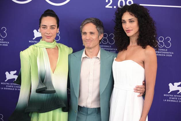 September 6, 2026, Venice, Italy: Mexican actress Esperanza Pimentel, Mexican director Gael Garcia Bernal and Brazilian actress DÃ bora Nascimento attend the photocall of the film Hombre al agua during the 83rd Venice International Film Festival. Venice Italy - ZUMAs197 20260906_aaa_s197_042 Copyright: xMarcoxBaradax