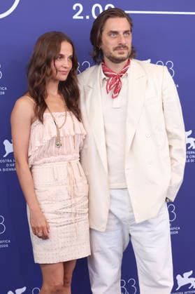 Alicia Vikander und Luca Marinelli beim Photocall zum Kinofilm The Echo Chamber auf der Biennale di Venezia 2026 83. Internationale Filmfestspiele von Venedig im Palazzo del Casino. Venedig, 06.09.2026