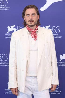 Luca Marinelli beim Photocall zum Kinofilm The Echo Chamber auf der Biennale di Venezia 2026 83. Internationale Filmfestspiele von Venedig im Palazzo del Casino. Venedig, 06.09.2026