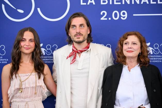 September 6, 2026, Venice, Rome, Italy: Alicia Vikander, Luca Marinelli, and Susan Sarandon during the photocall for Echo Chamber, the 83rd Venice Film Festival. Venice, September 6, 2026 Venice Italy  - ZUMAa289 20260906_zia_a289_215 Copyright: xMariaxLauraxAntonellix xAgfx