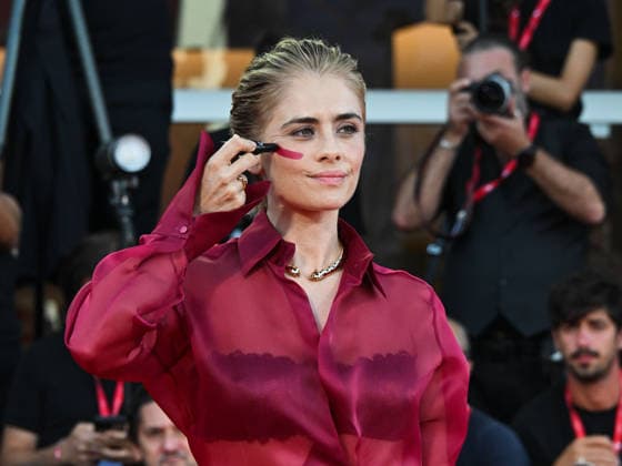 IPA88201168 - Venice, 83rd Venice International Film Festival 2026 - Night 5 - Red carpet for *THE ECHO CHAMBER* - Pictured: Greta Scarano  Copyright: xManuelexMangiarottix xPoolxPhotoxEventsx08x 88201168