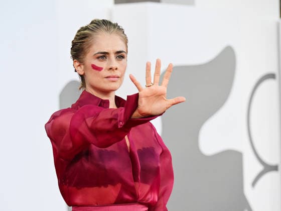 IPA88201591 - Venice, 83rd Venice International Film Festival 2026 - Night 5 - Red carpet for *THE ECHO CHAMBER* - Pictured: Greta Scarano  Copyright: xManuelexMangiarottix xPoolxPhotoxEventsx08x 88201591