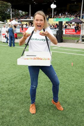 Nova Meierhenrich beim Benefiz-Fußballspiel Kicken mit Herz zu Gunsten der Kinderstation des UKE im Stadion Hoheluft. Hamburg, 06.09.2026