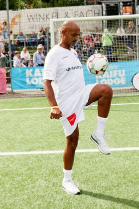 Patrick Abozen beim Benefiz-Fußballspiel Kicken mit Herz zu Gunsten der Kinderstation des UKE im Stadion Hoheluft. Hamburg, 06.09.2026