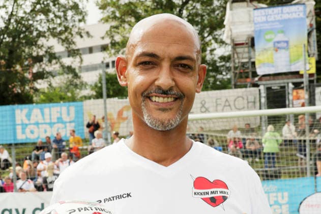 Patrick Abozen beim Benefiz-Fußballspiel Kicken mit Herz zu Gunsten der Kinderstation des UKE im Stadion Hoheluft. Hamburg, 06.09.2026