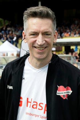 Steffen Hallaschka beim Benefiz-Fußballspiel Kicken mit Herz zu Gunsten der Kinderstation des UKE im Stadion Hoheluft. Hamburg, 06.09.2026