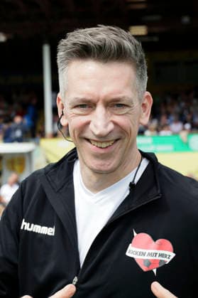 Steffen Hallaschka beim Benefiz-Fußballspiel Kicken mit Herz zu Gunsten der Kinderstation des UKE im Stadion Hoheluft. Hamburg, 06.09.2026