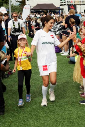 Lilli Hollunder beim Benefiz-Fußballspiel Kicken mit Herz zu Gunsten der Kinderstation des UKE im Stadion Hoheluft. Hamburg, 06.09.2026