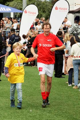 Lou Richter beim Benefiz-Fußballspiel Kicken mit Herz zu Gunsten der Kinderstation des UKE im Stadion Hoheluft. Hamburg, 06.09.2026